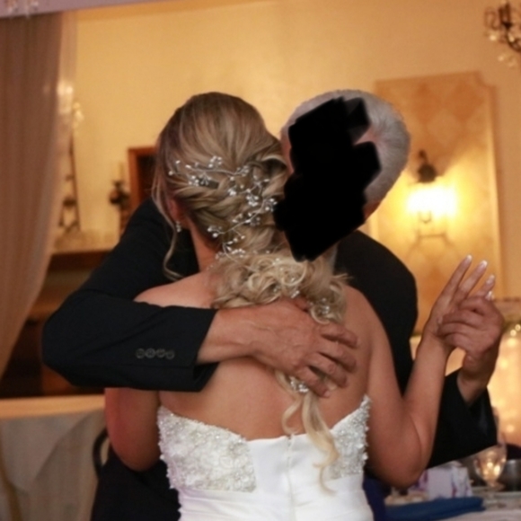 MORI LEE BRIDAL WEDDING DRESS BY MADELINE GARDNER #1953 - Size 6 - Picture 7 of 8